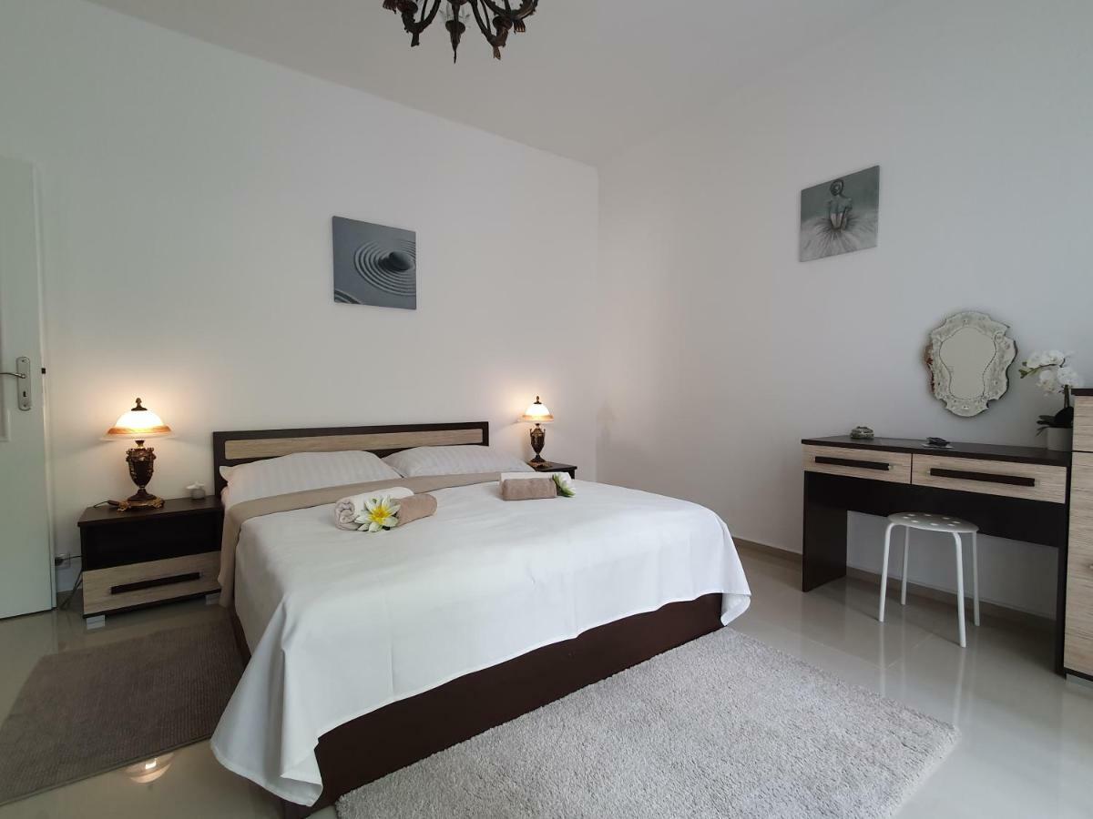 Madonna Apartments Karlovy Vary Ngoại thất bức ảnh
