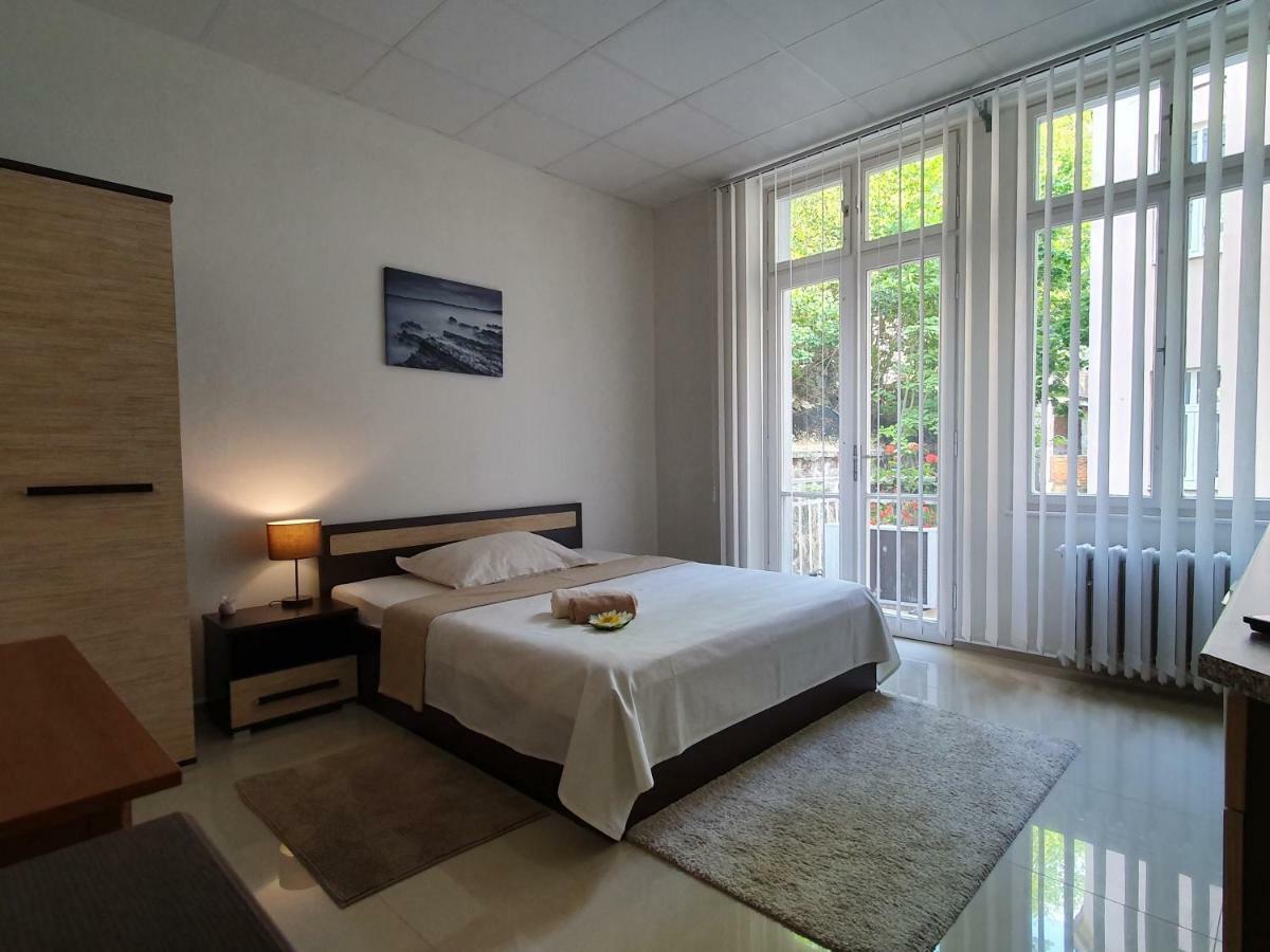 Madonna Apartments Karlovy Vary Ngoại thất bức ảnh